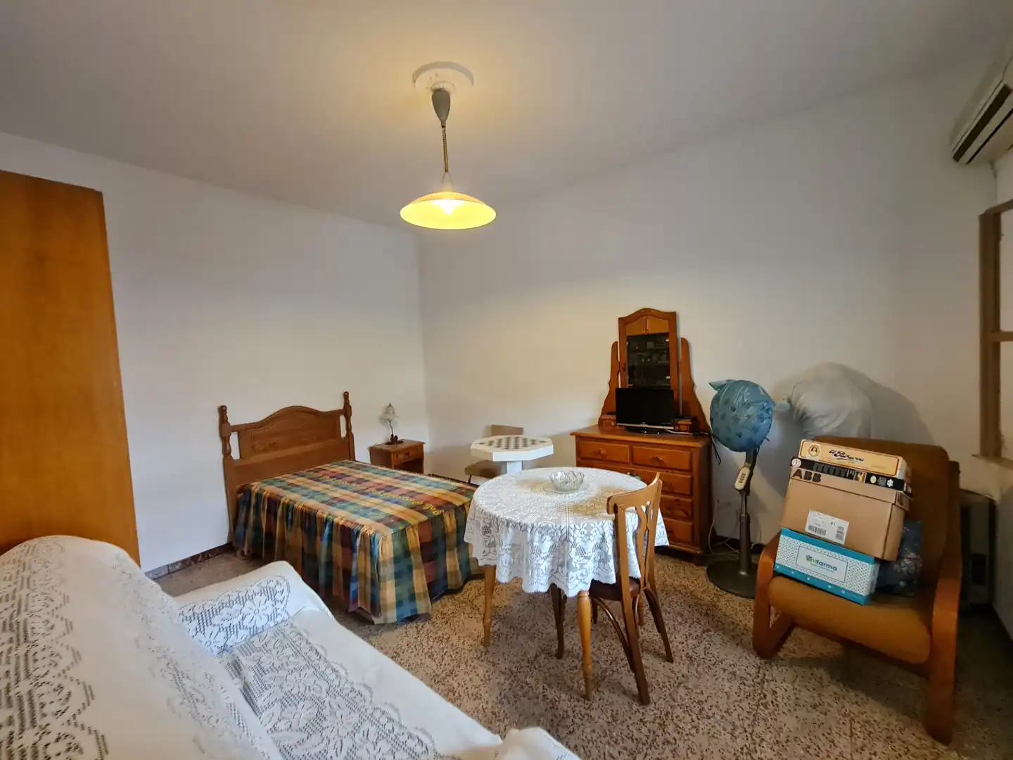Bedroom of Houses for sale in Camas  with Air Conditioner, Terrace and Storage room