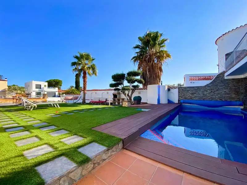 Piscina de Casa o chalet en venta en Empuriabrava con Aire acondicionado, Calefacción y Terraza