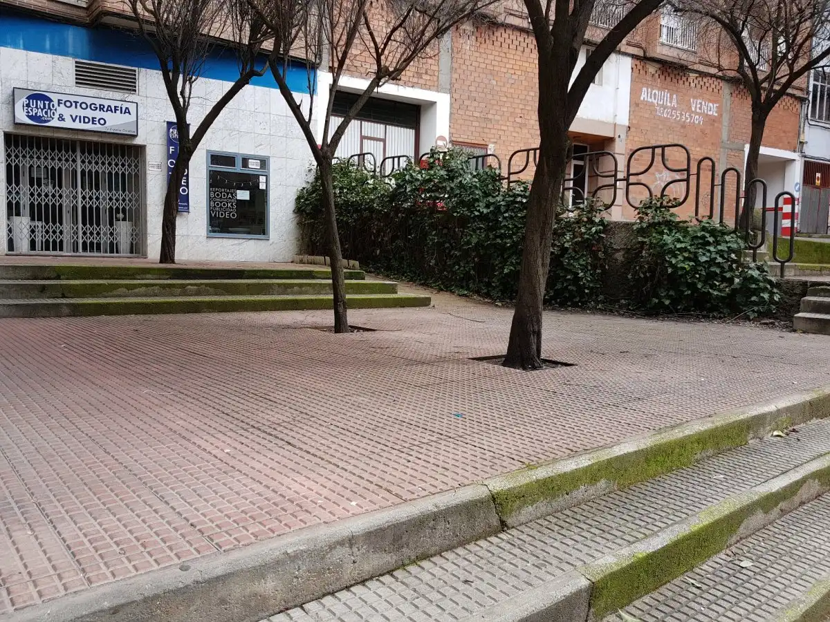 Parking de Local en venta en Ponferrada con Aire acondicionado