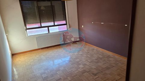 Foto 3 de Piso en venta en Valencia de Don Juan, León