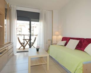 Bedroom of Apartment to share in  Barcelona Capital  with Air Conditioner, Heating and Terrace