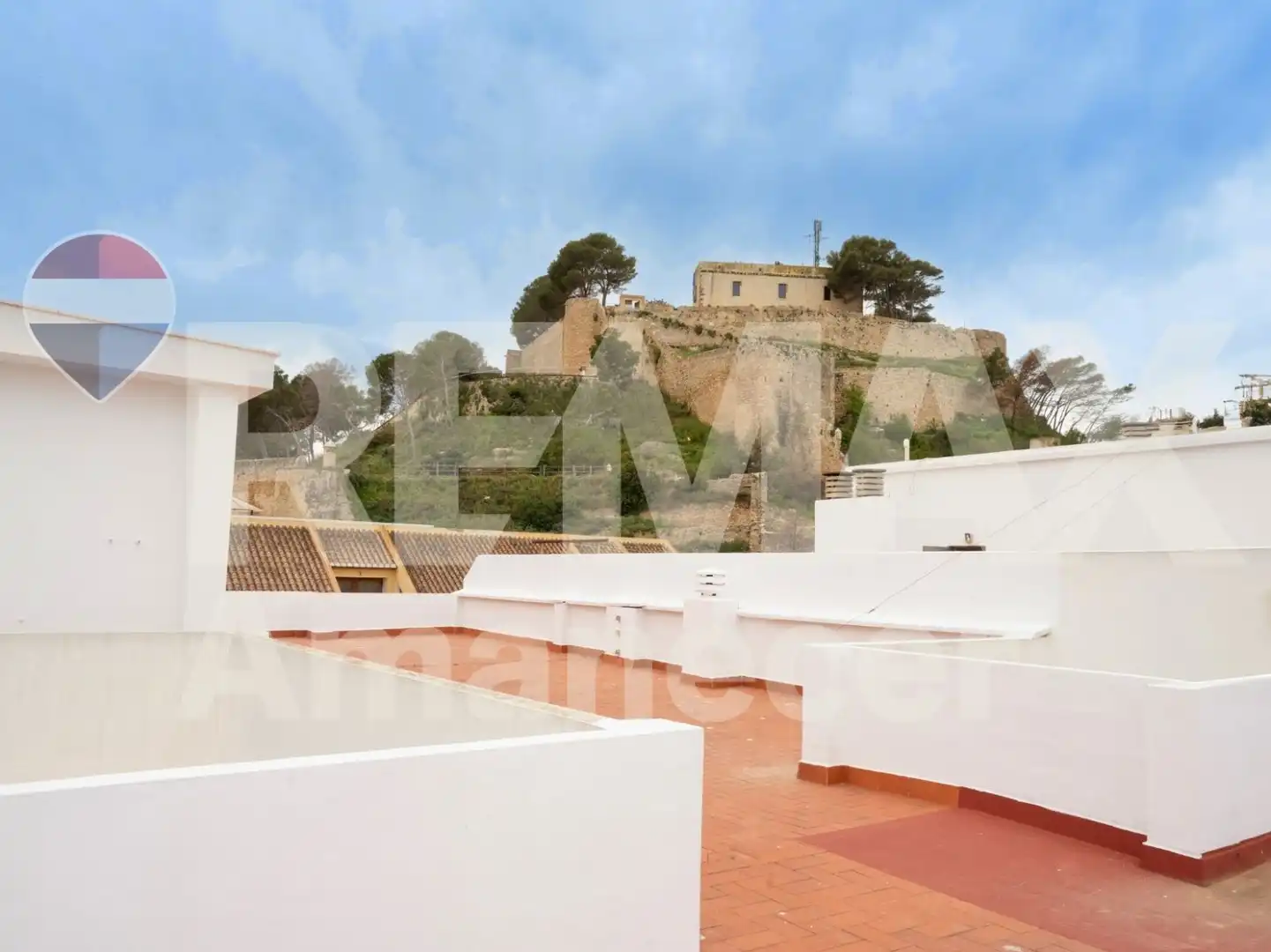 Vista exterior de Piso de alquiler en Dénia con Aire acondicionado, Trastero y Alarma