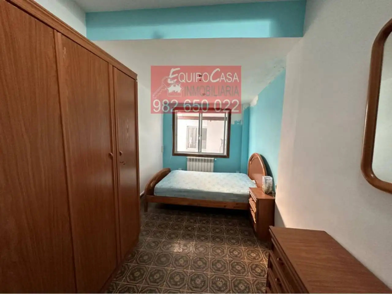 Habitación de Casa adosada en venta en Lugo con Calefacción, Terraza y Amueblado