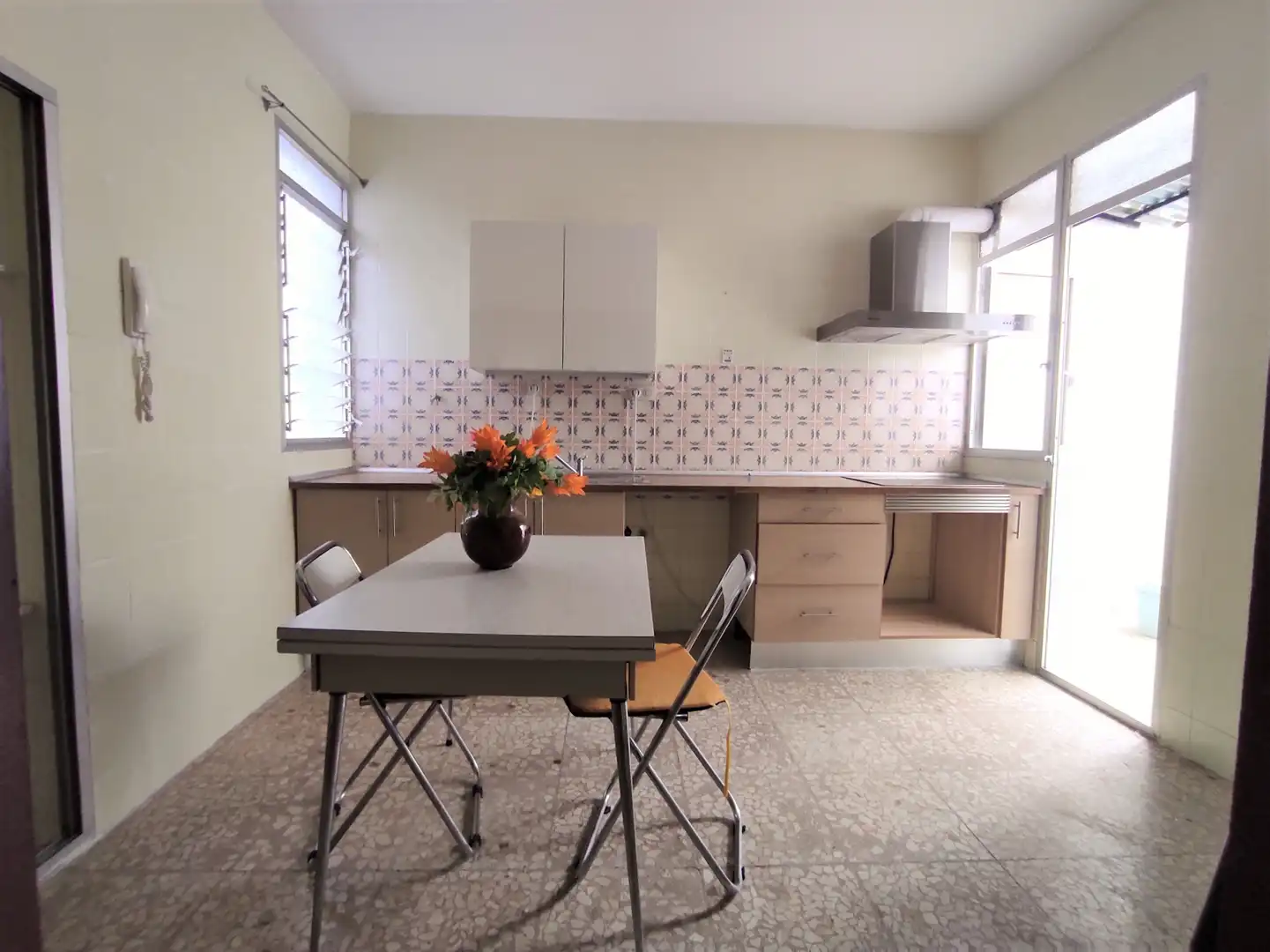Kitchen of Flat for sale in Alcalá de Guadaira  with Terrace and Internet