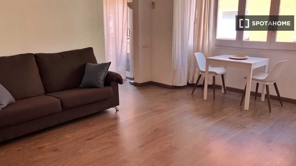 Sala d'estar de Pis de lloguer en  Barcelona Capital amb Aire condicionat, Calefacció i Moblat