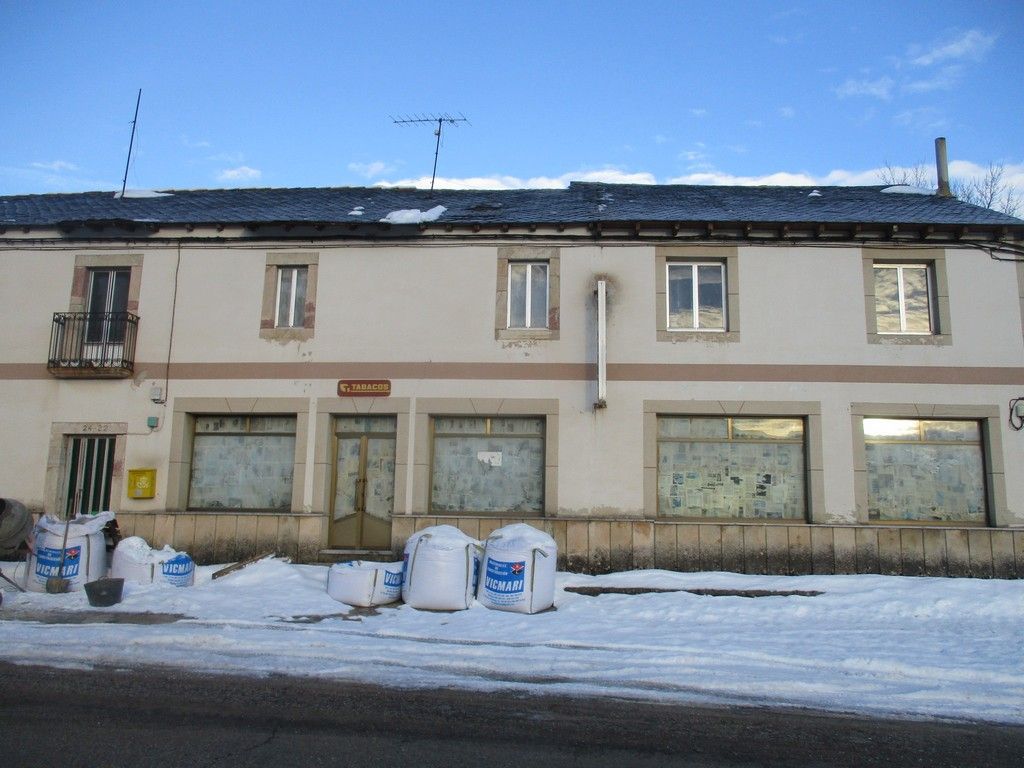 Außenansicht von Wohnung zum verkauf in Cabrillanes