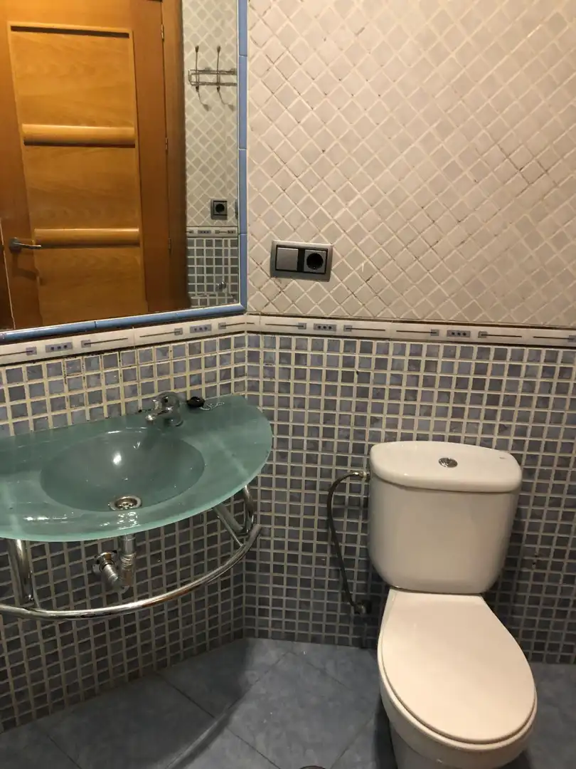 Baño de Casa adosada en venta en Camas con Aire acondicionado, Calefacción y Terraza