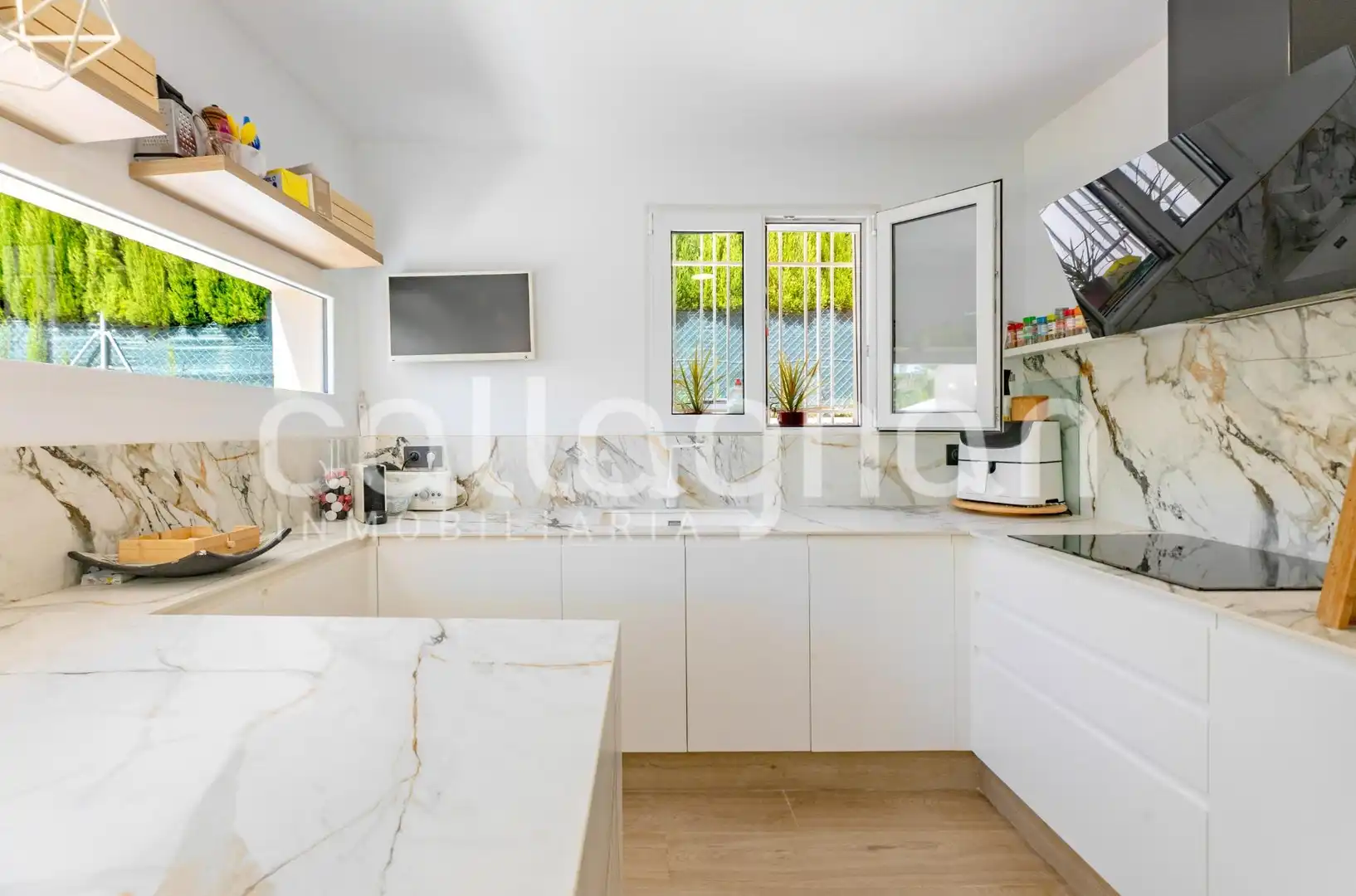 Cocina de Casa o chalet en venta en L'Eliana con Aire acondicionado, Calefacción y Piscina
