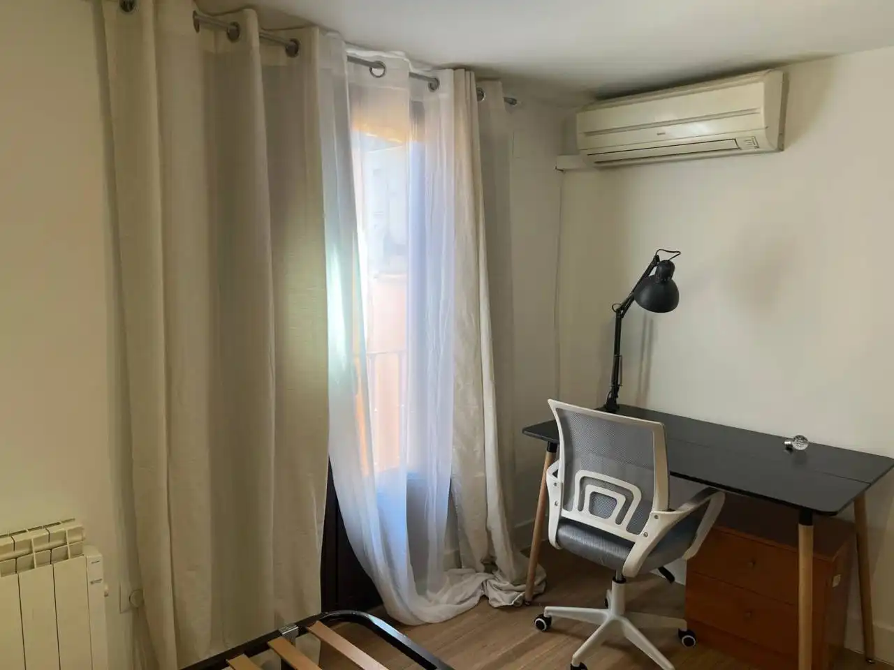 Schlafzimmer von Wohnungen zur Miete in Toledo mit Klimaanlage, Heizung und Möbliert