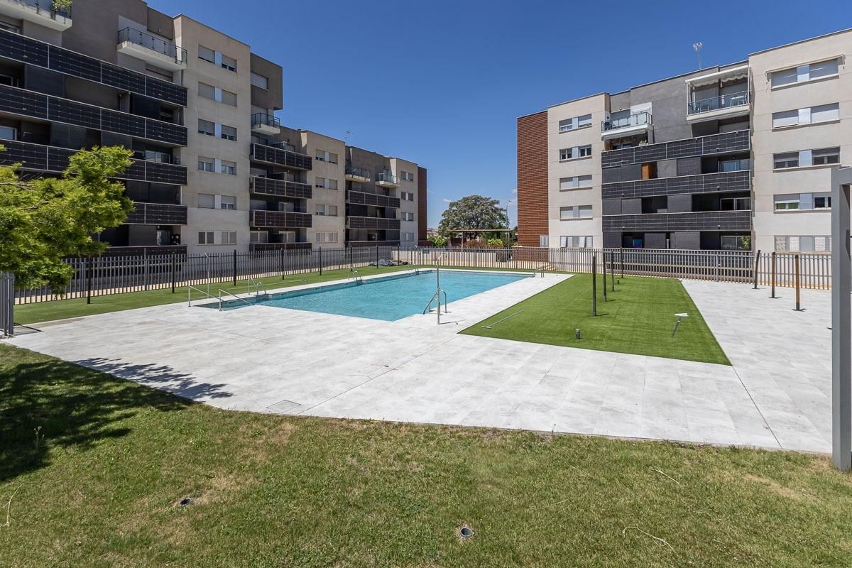 Swimming pool of Flat for sale in Alhendín  with Air Conditioner, Terrace and Balcony