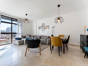 Flat with balcony for sale in Centro