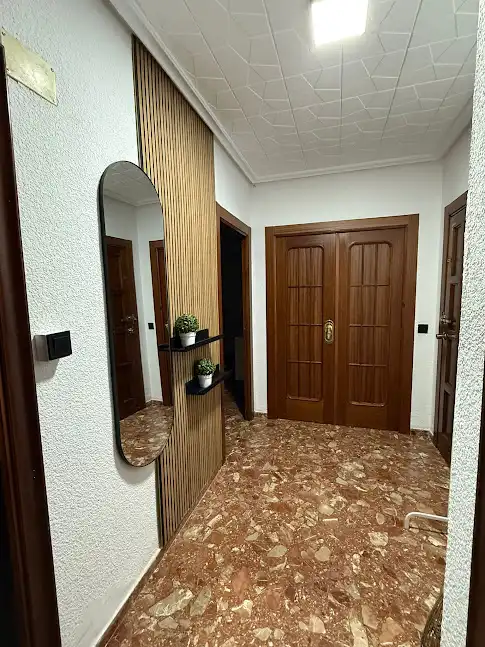 Flat for rent in Calle Romea, 9, Linarejos