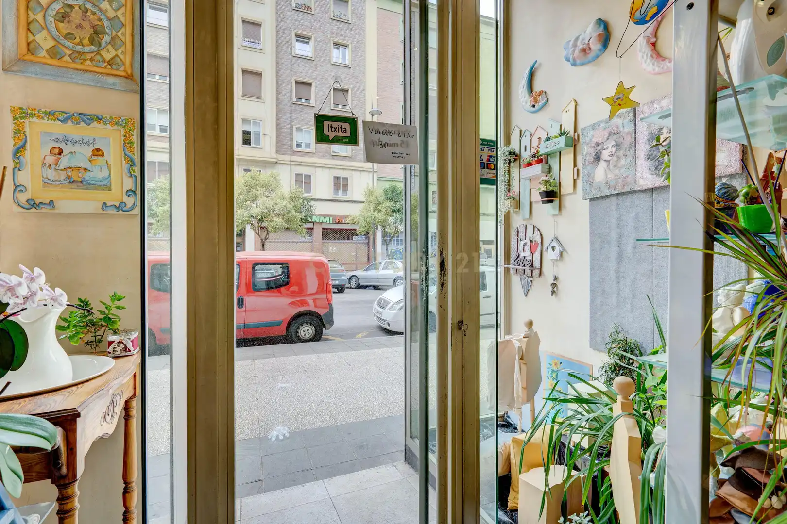 Local en venta en Vitoria - Gasteiz con Aire acondicionado