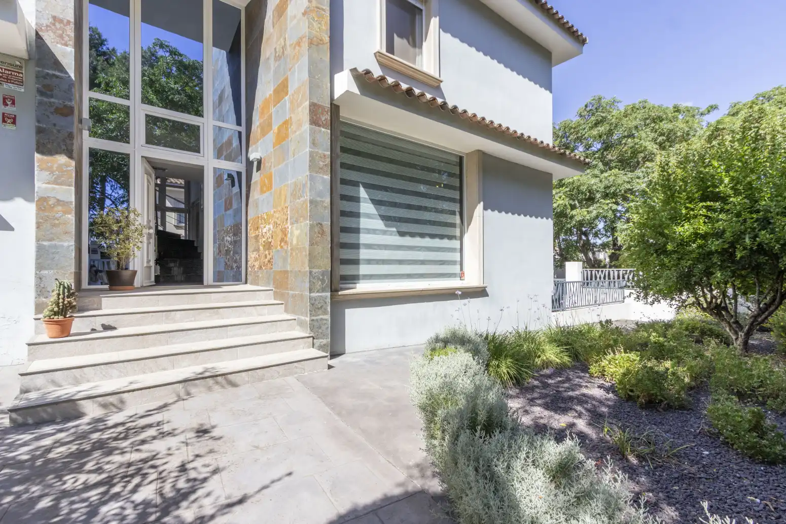 Vista exterior de Casa o chalet en venta en Paterna con Aire acondicionado, Calefacción y Jardín privado