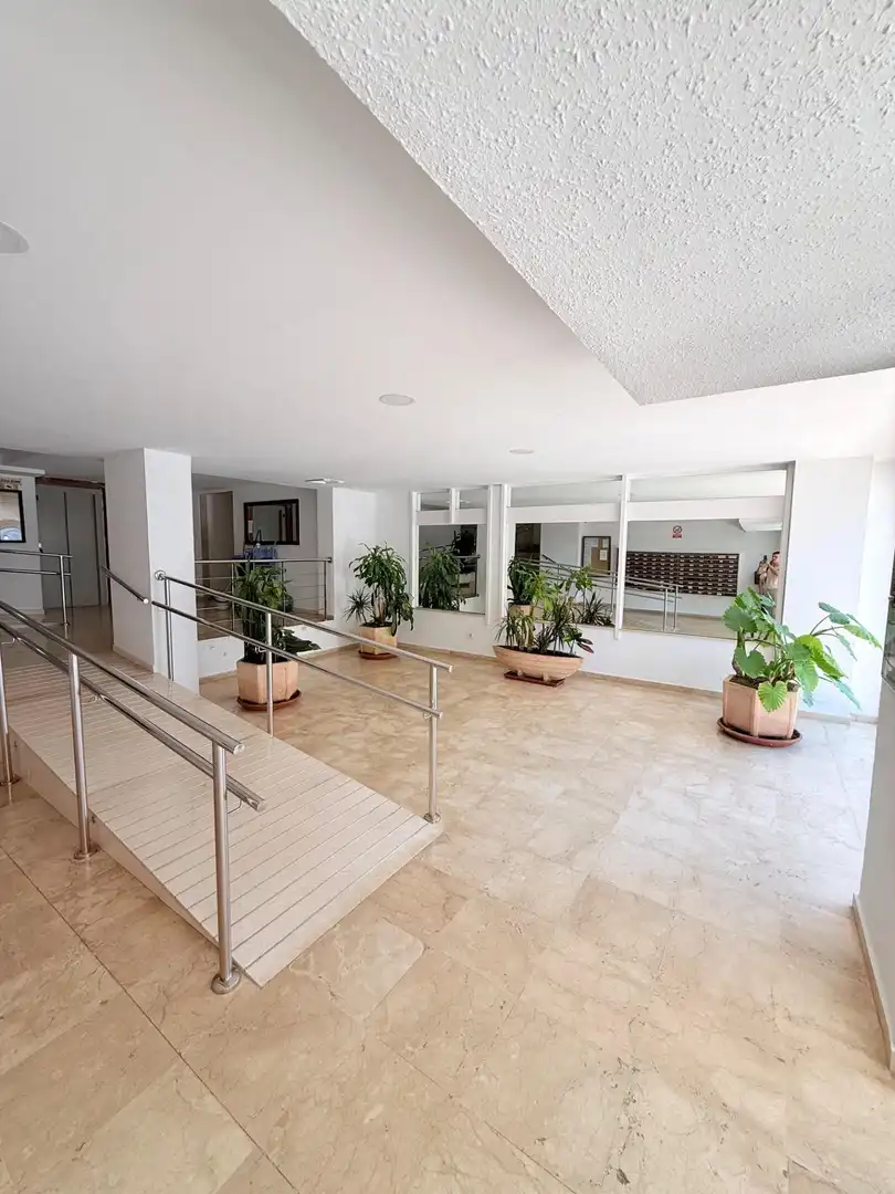 Apartamento en venta en Torremolinos con Terraza, Amueblado y Piscina comunitaria