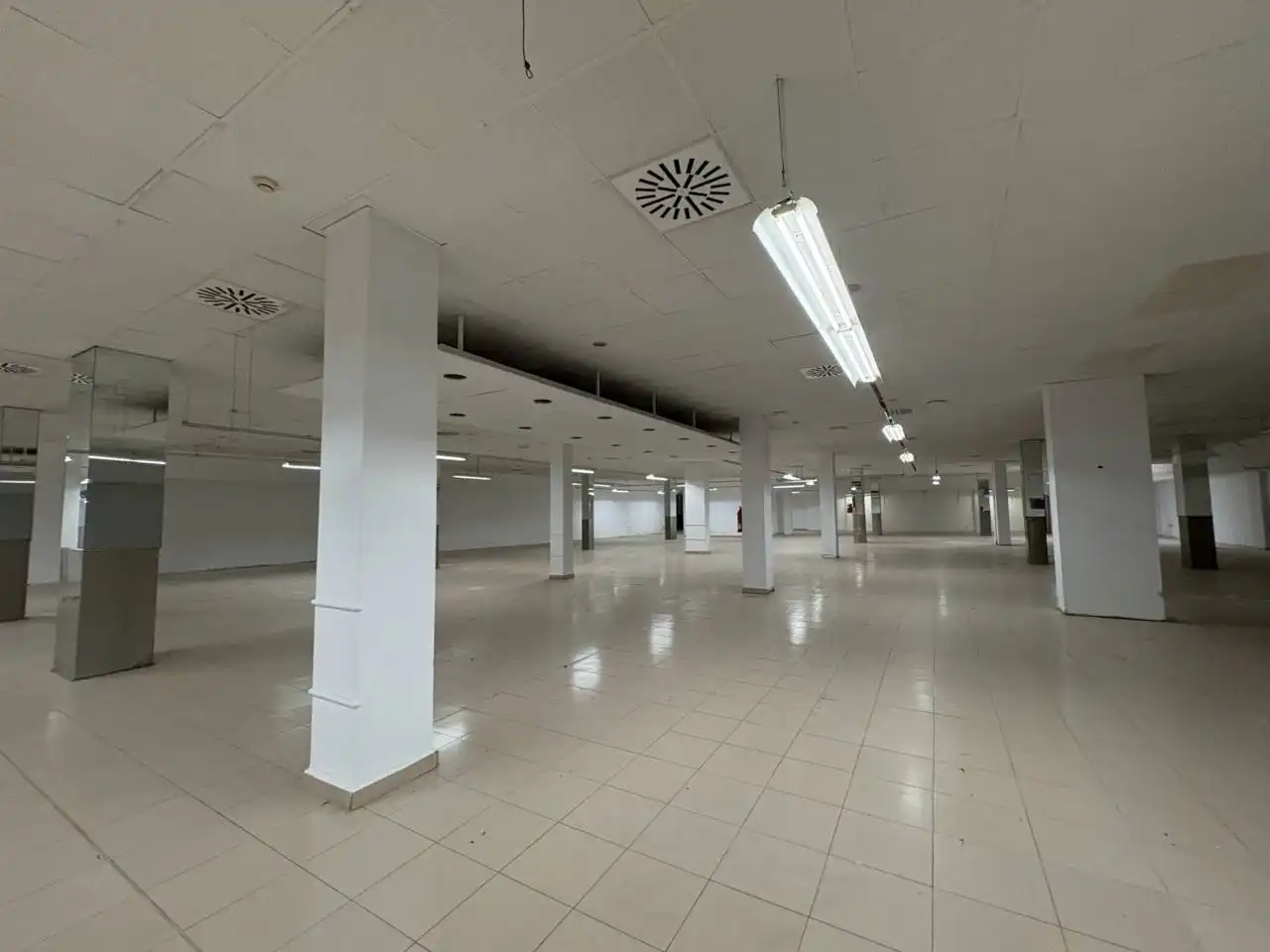 Business premises for sale in Avenida Andalucía, imagen 9