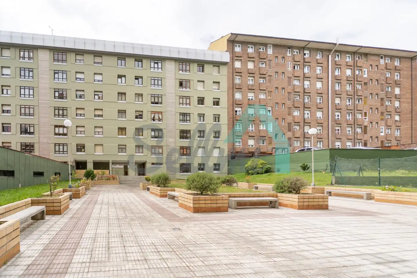Exterior view of Flat for share in Oviedo   with Heating, Parquet flooring and Furnished