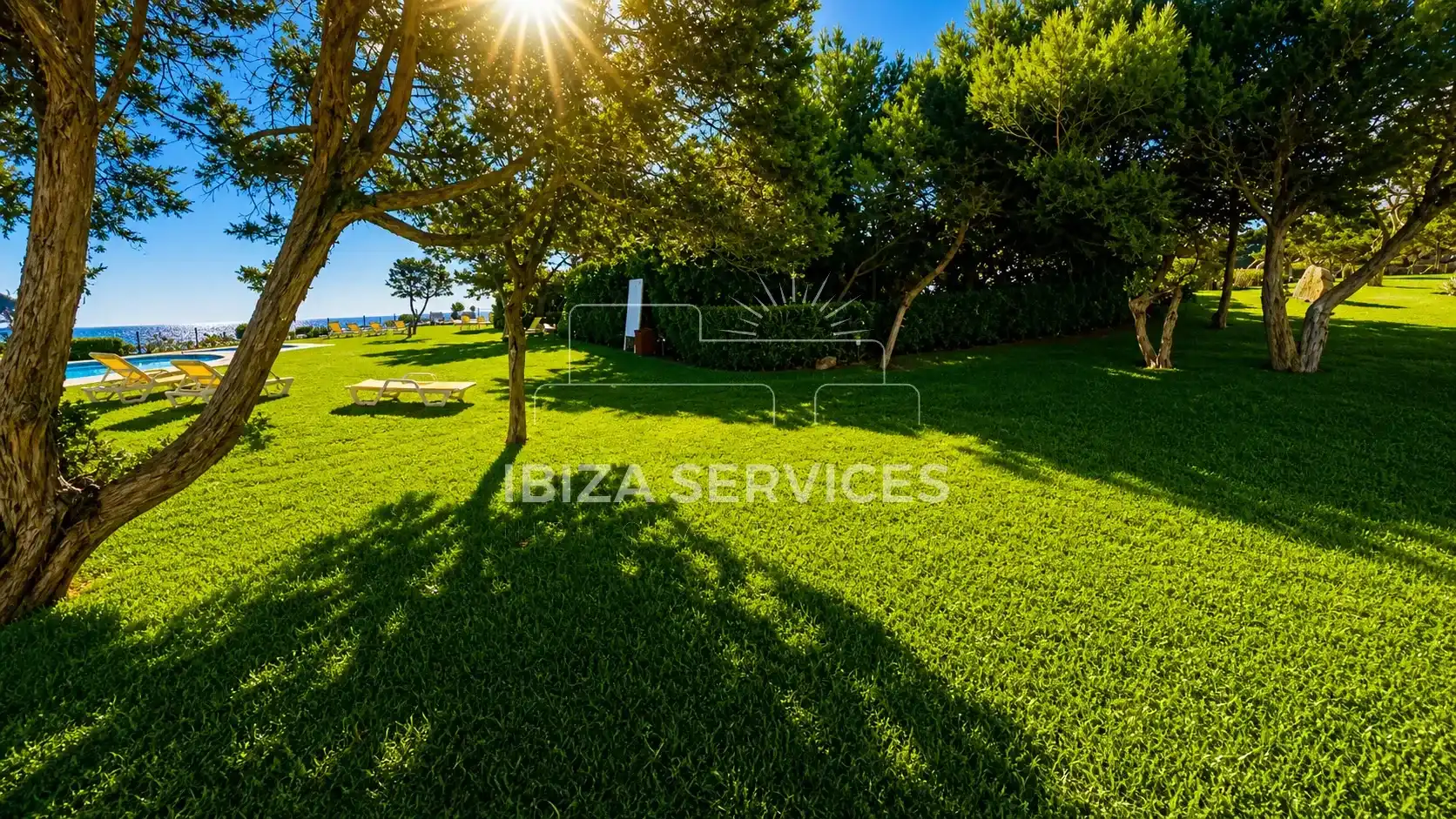 Jardín de Piso de alquiler en Santa Eulària des Riu con Aire acondicionado, Jardín privado y Piscina