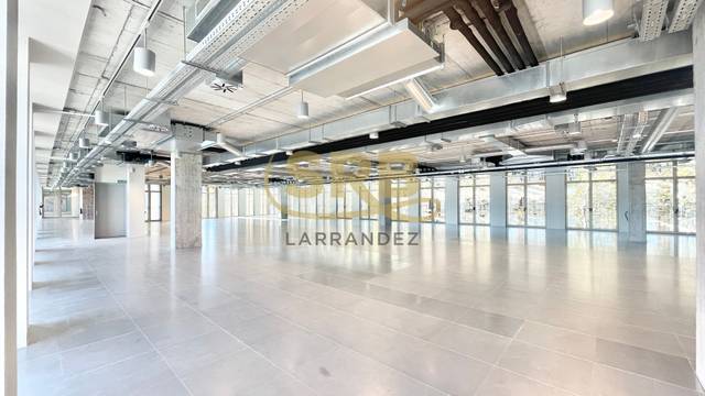 Oficina en Alquiler en Carrer de Pallars en El Poblenou