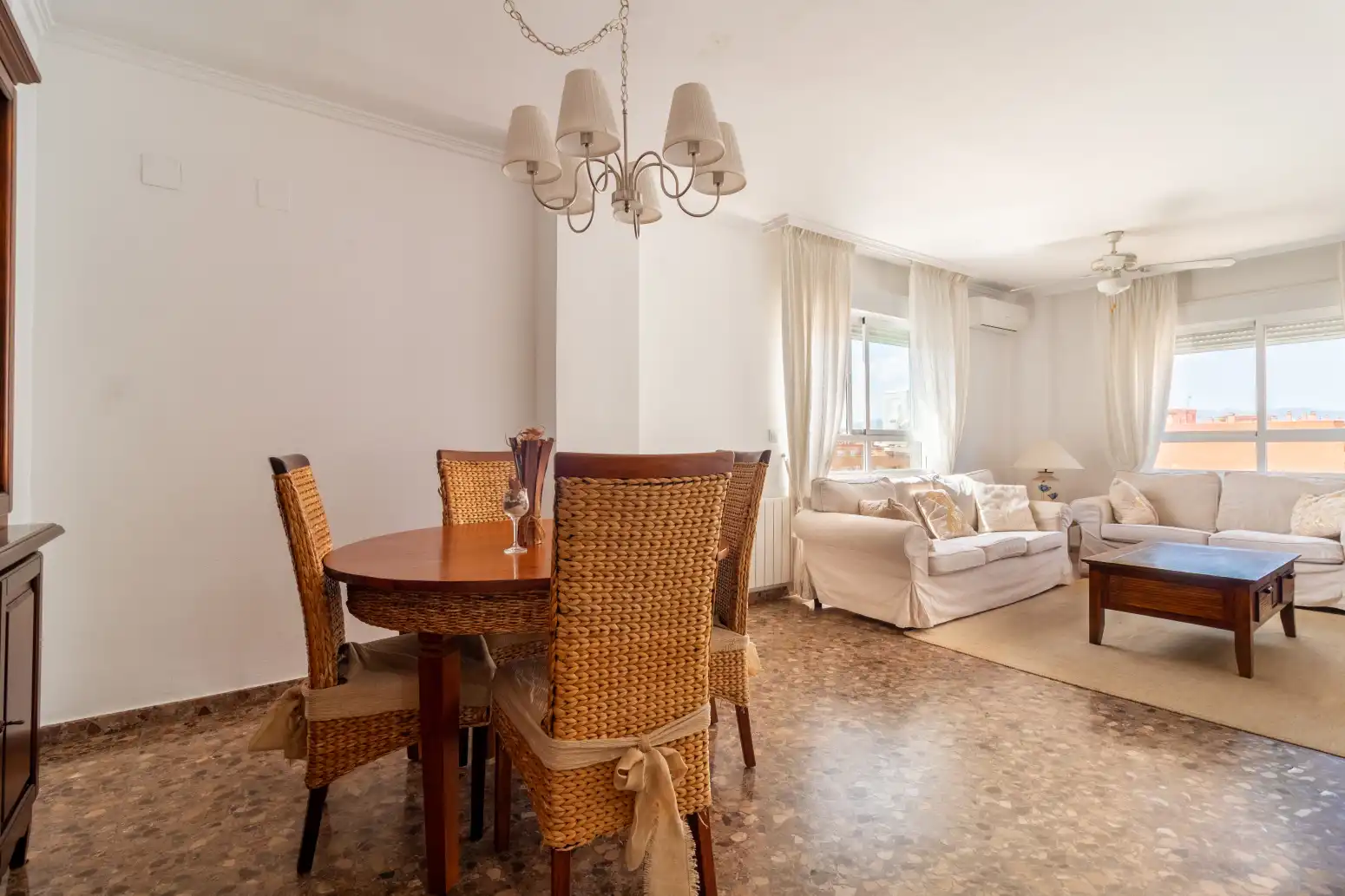 Esszimmer von Wohnung zur Miete in Sagunto / Sagunt mit Klimaanlage, Heizung und Möbliert