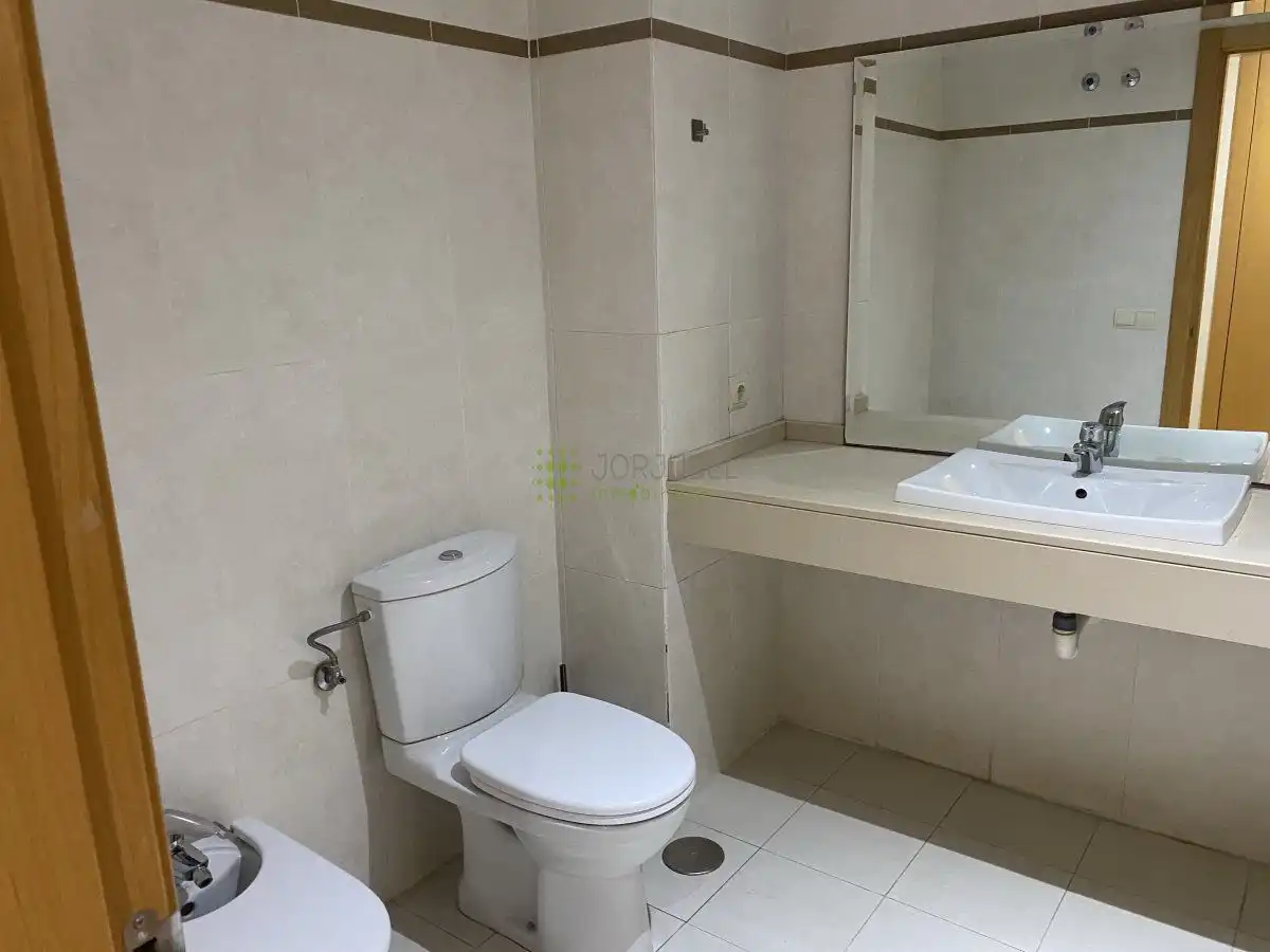Piso en venta en Bucarest, Rafalafena