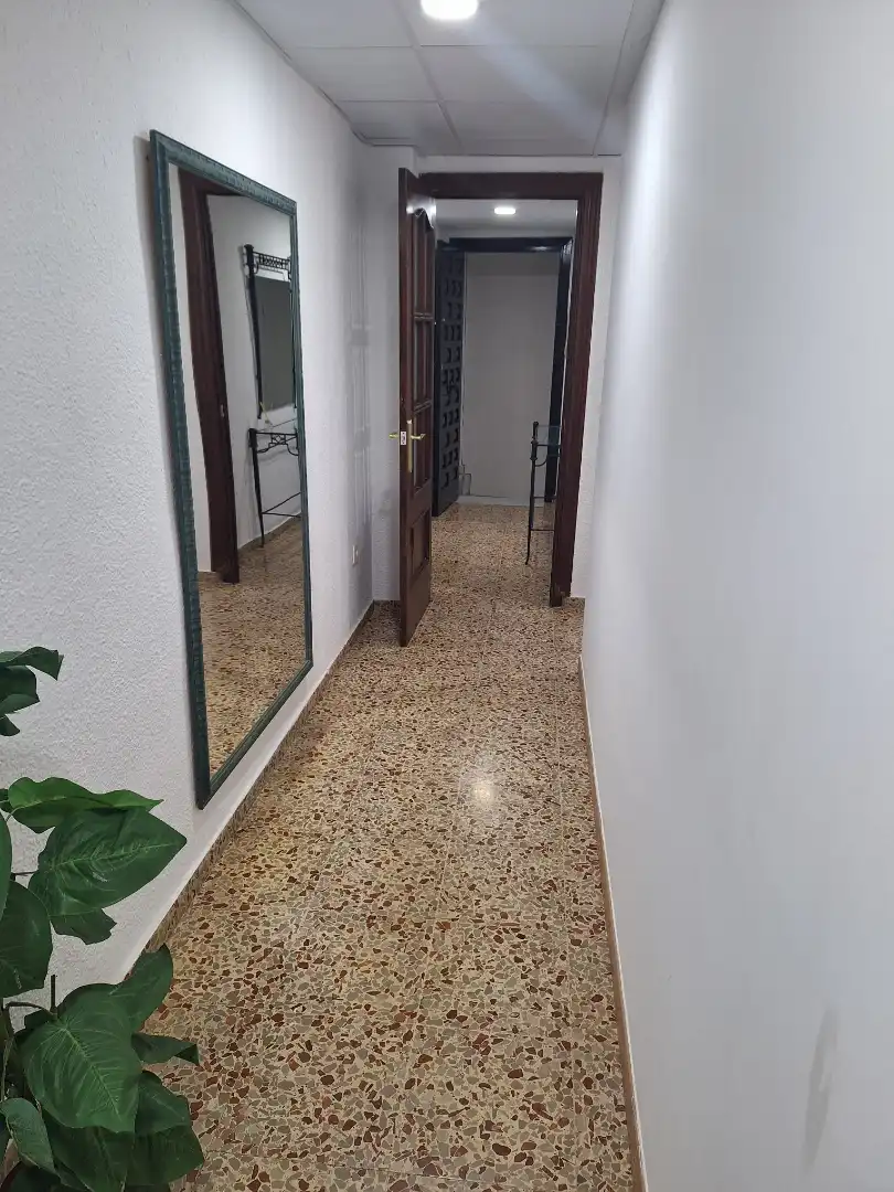 Einfamilien-Reihenhaus zum Verkauf in Granada mit Terrasse, Möbliert und Ofen