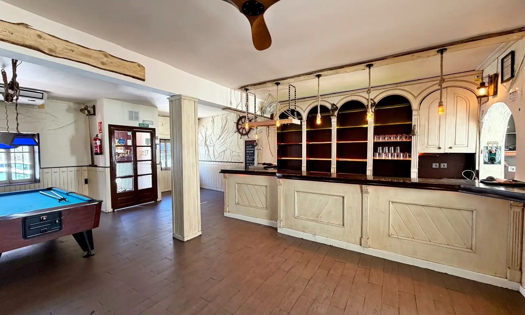 Commercial properties for sale in Dénia  with Air Conditioner