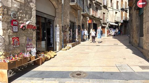 Foto 2 de Casa adosada en venda a Calle Major, Besalú, Girona