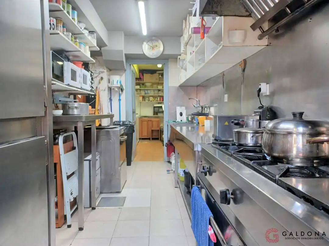 Cuina de Local en venda en Donostia - San Sebastián  amb Aire condicionat