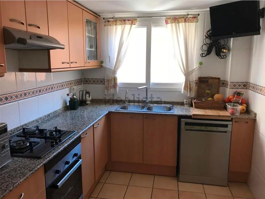 Kitchen of Attic to rent in Picanya  with Air Conditioner and Terrace