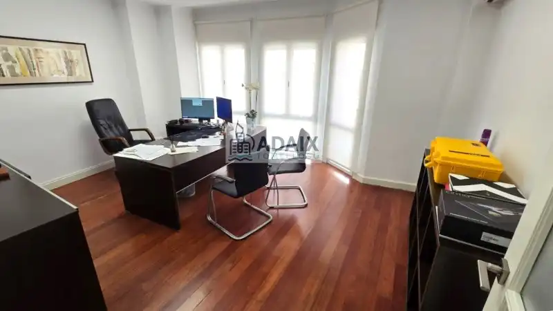 Wohnung zum Verkauf in Tomelloso mit Klimaanlage und Terrasse