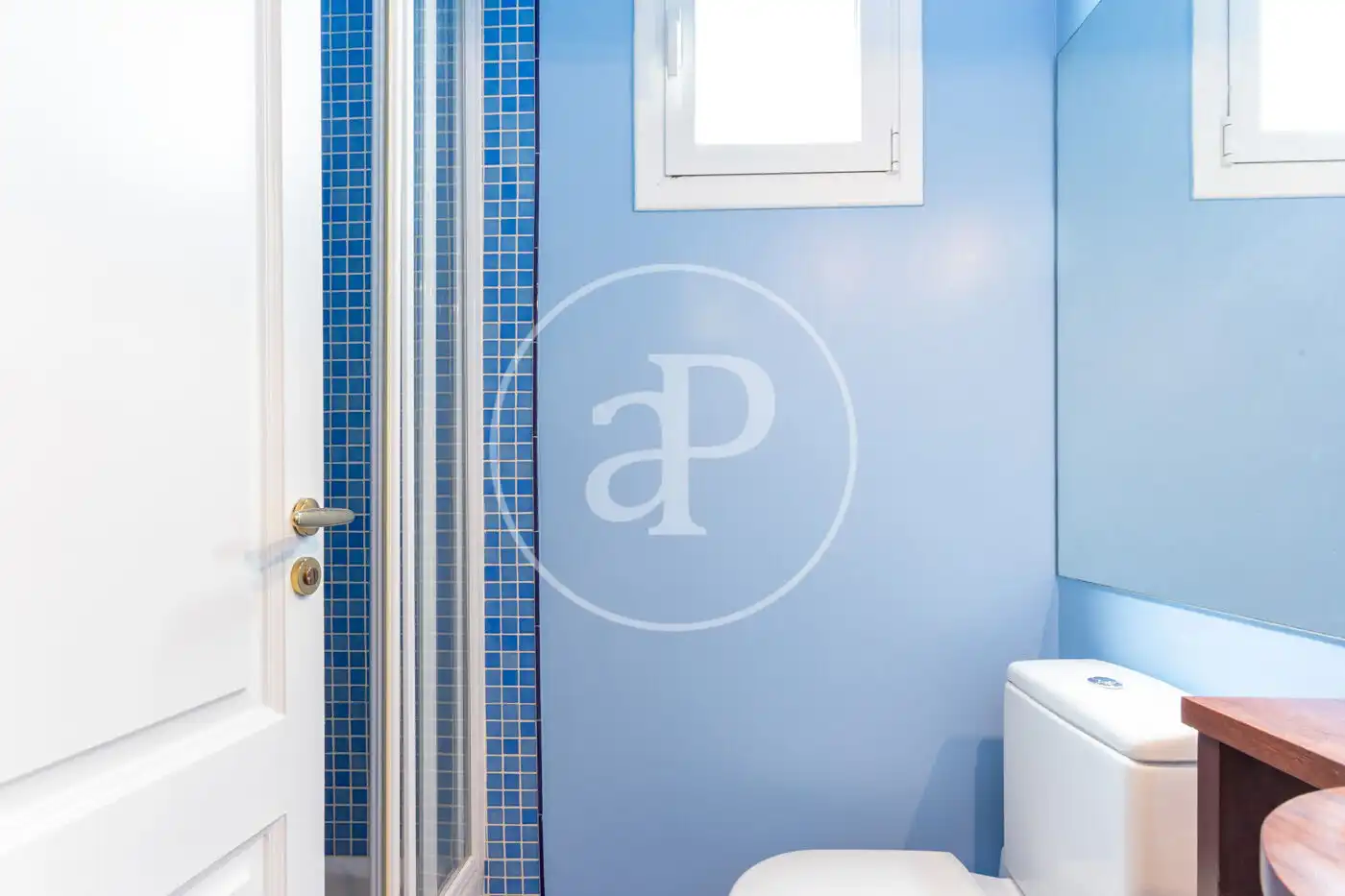 Bathroom of Flat for rent in Barcelona  with Air Conditioner, Heating and Terrace