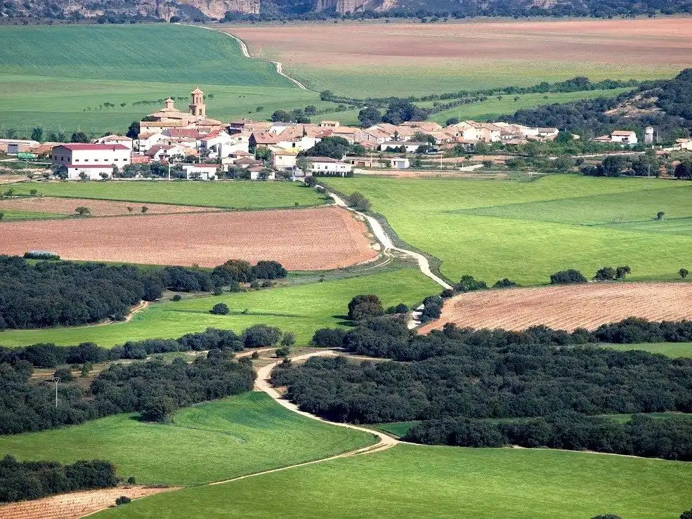 Außenansicht von Country house zum Verkauf in Barbuñales mit Privatgarten und Terrasse