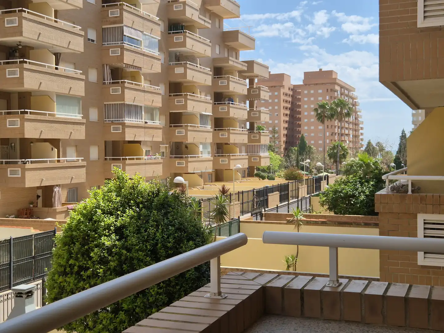 Piso con piscina en venta en Avenida Central 38, imagen 2