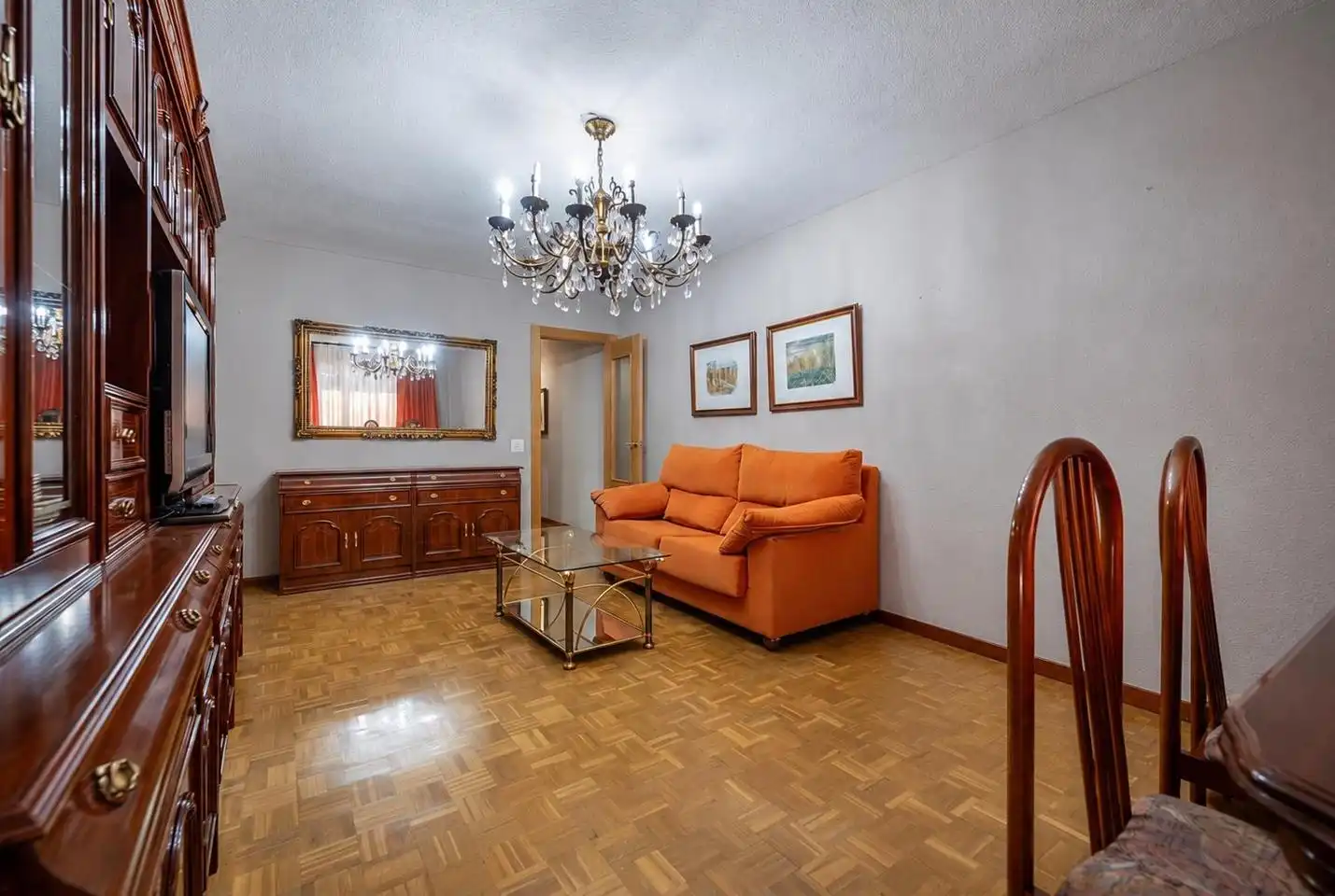 Sala d'estar de Pis en venda en Ávila amb Calefacció, Parquet i Traster