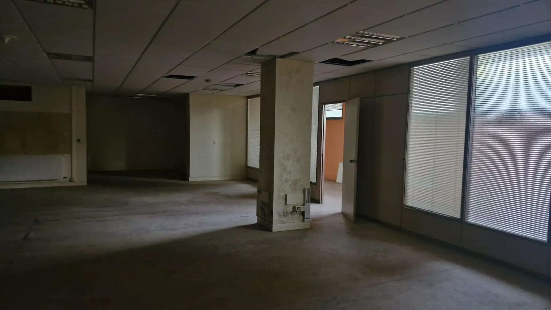 Locale commerciale in vendita a Rúa Pedregal, imagen 23