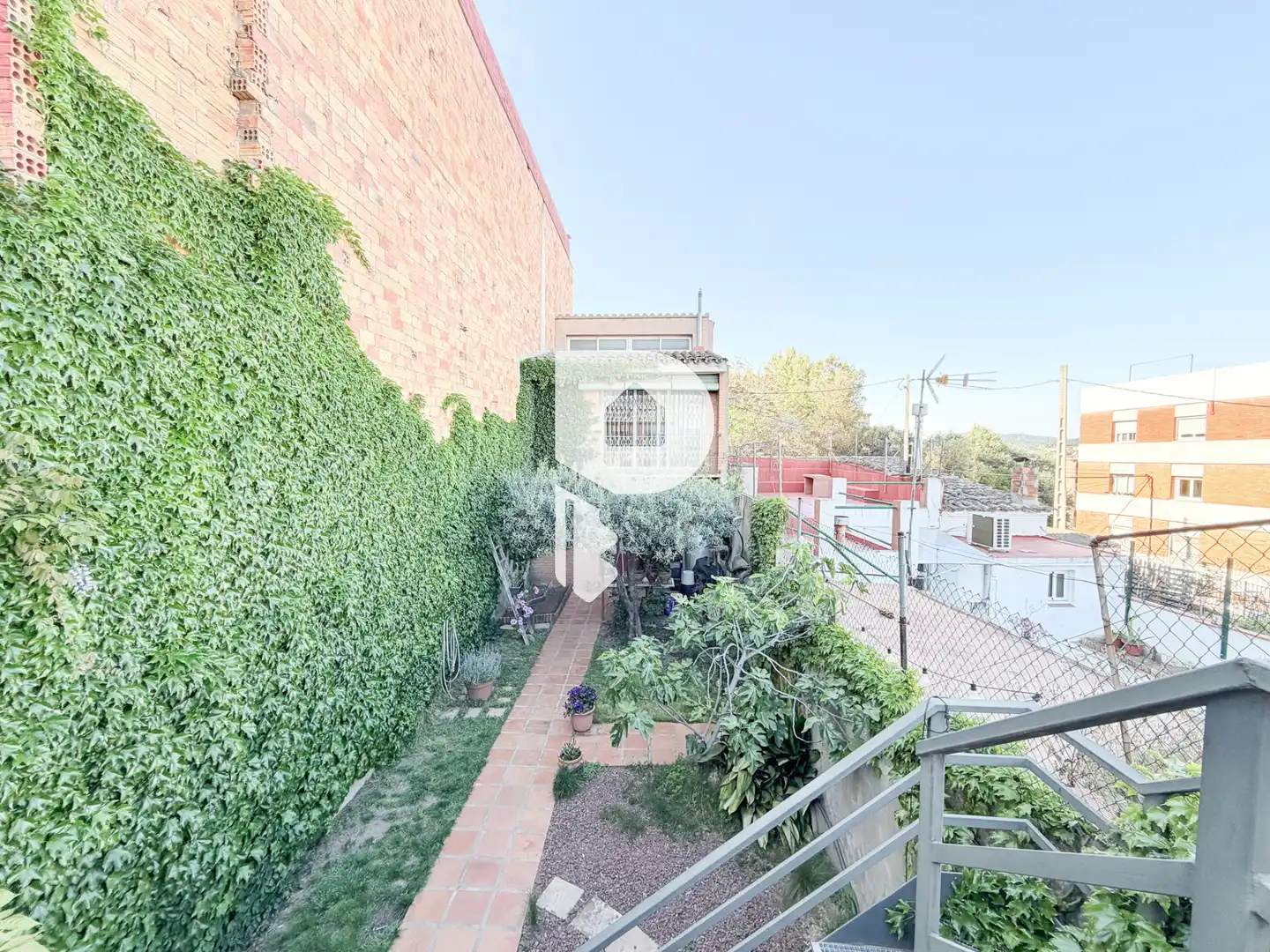Terraza de Casa adosada en venta en Sant Vicenç Dels Horts con Aire acondicionado, Calefacción y Jardín privado