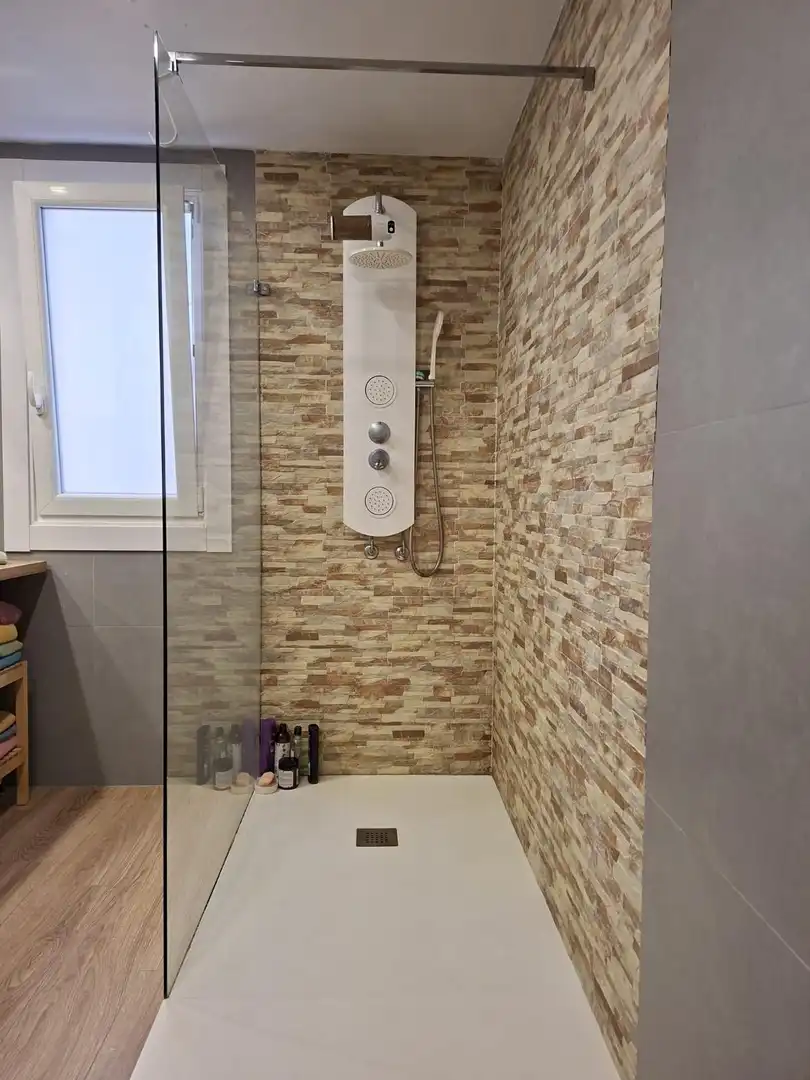 Baño de Piso en venta en Vilagarcía de Arousa con Terraza, Amueblado y Balcón