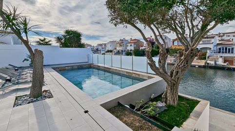 Villa de lujo con amarre privado de 12,5 metros situada en la Costa Brava en España. Recientemente renovado a un alto nivel, esta, immagine 5
