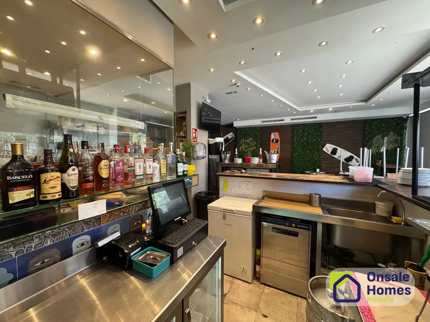 Local comercial en traspàs a Avenida Arias de Velasco, imagen 9