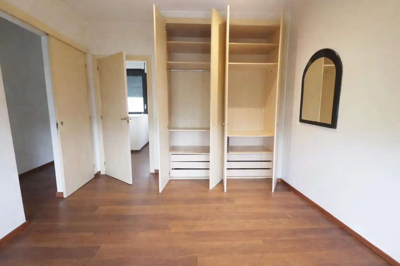 Dormitori de Casa o xalet en venda en Cabrils amb Jardí privat, Parquet i Piscina