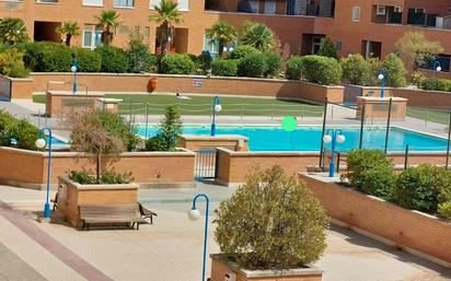 Piscina de Pis en venda en  Zaragoza Capital amb Aire condicionat, Calefacció i Parquet