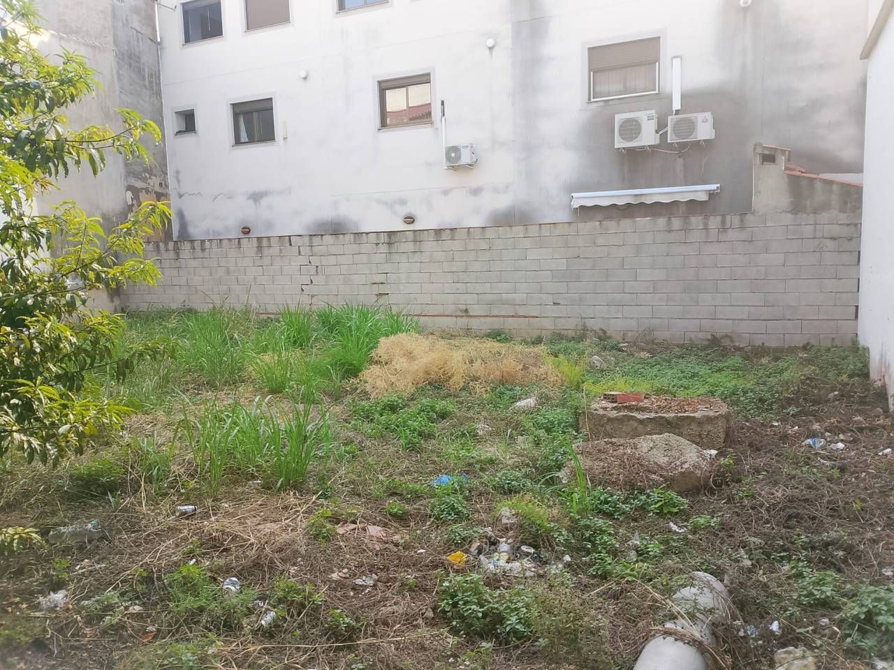 Terreny industrial en venda en Beniarjó