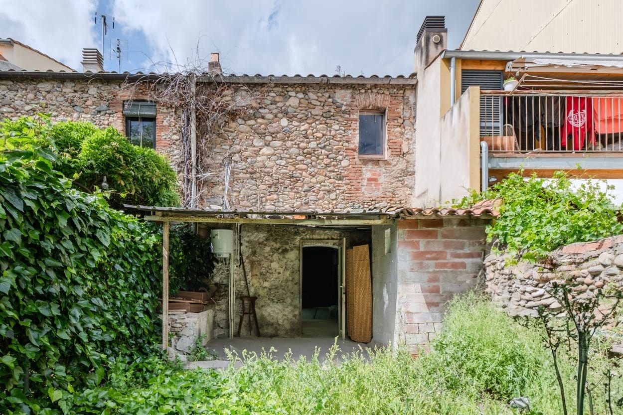 Exterior view of Country house for sale in Salt