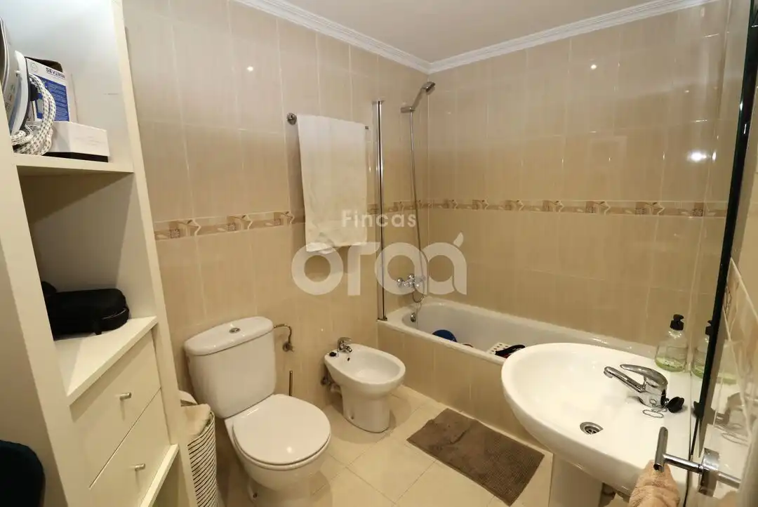 Baño de Piso en venta en Santurtzi  con Calefacción y Trastero