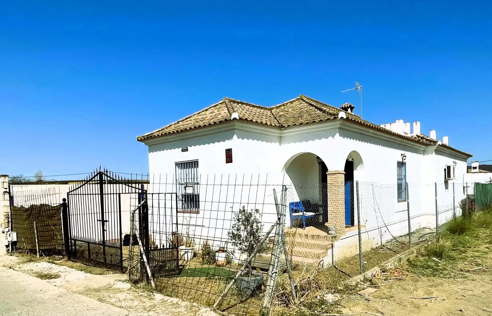 Vista exterior de Casa o chalet en venta en Villaverde del Río con Calefacción y Jardín privado