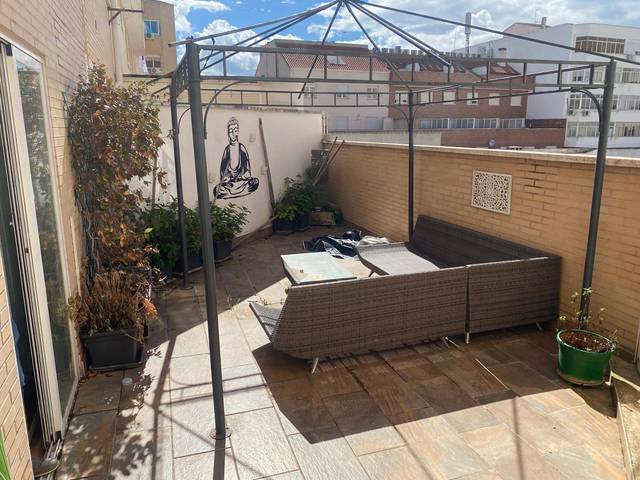 Piso en Venta en Calle Quevedo en El Perchel