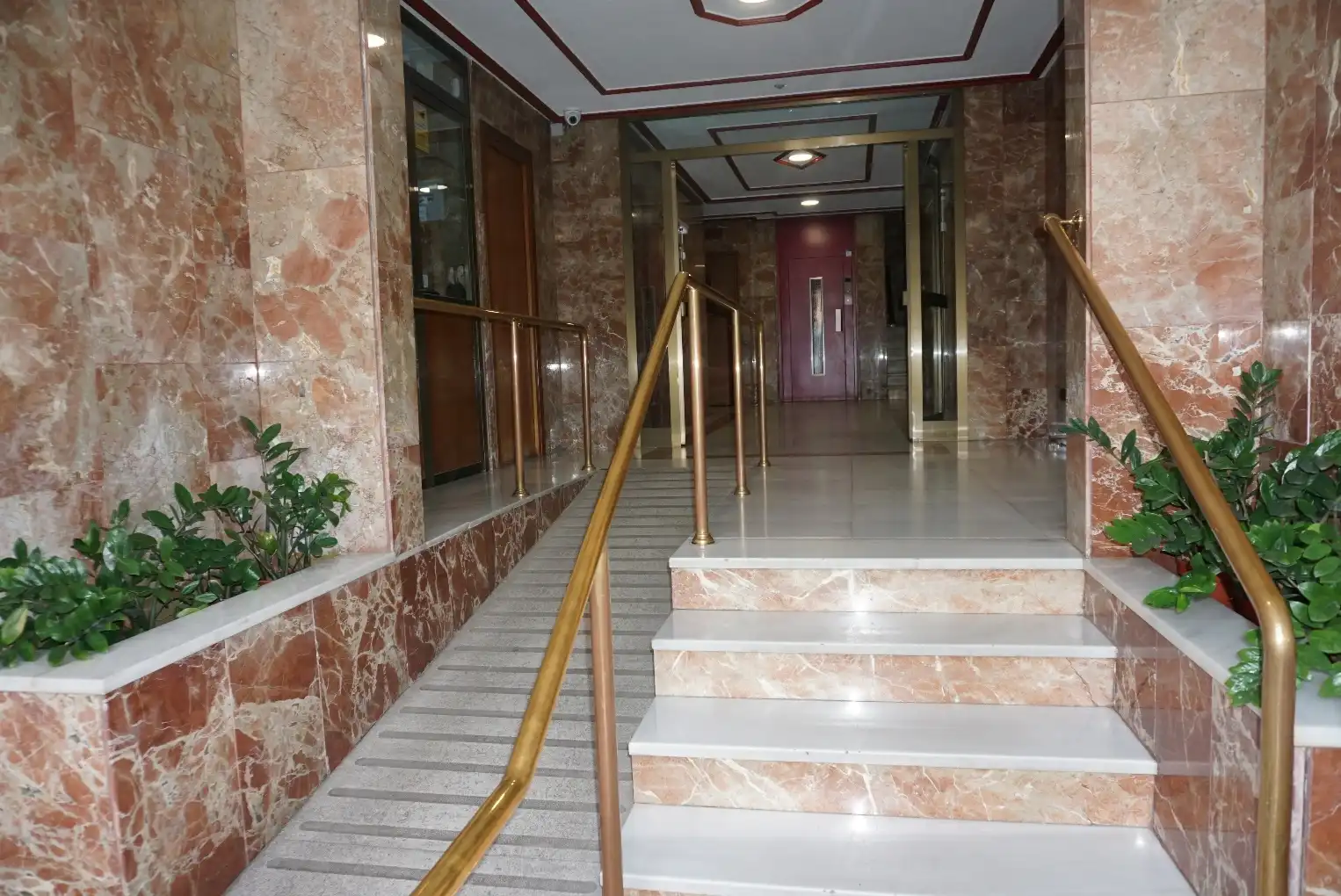 Wohnung zum Verkauf in Madrid mit Klimaanlage, Heizung und Parkett