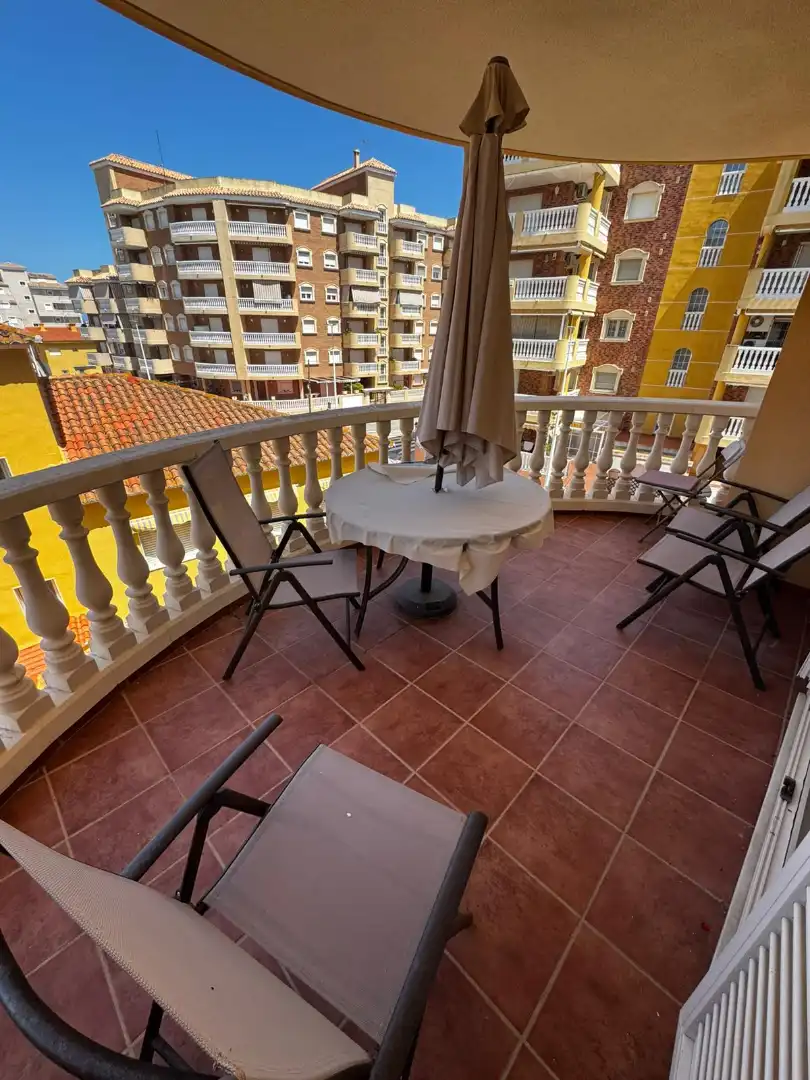 Terraza de Piso de alquiler en Sueca con Aire acondicionado, Amueblado y Horno