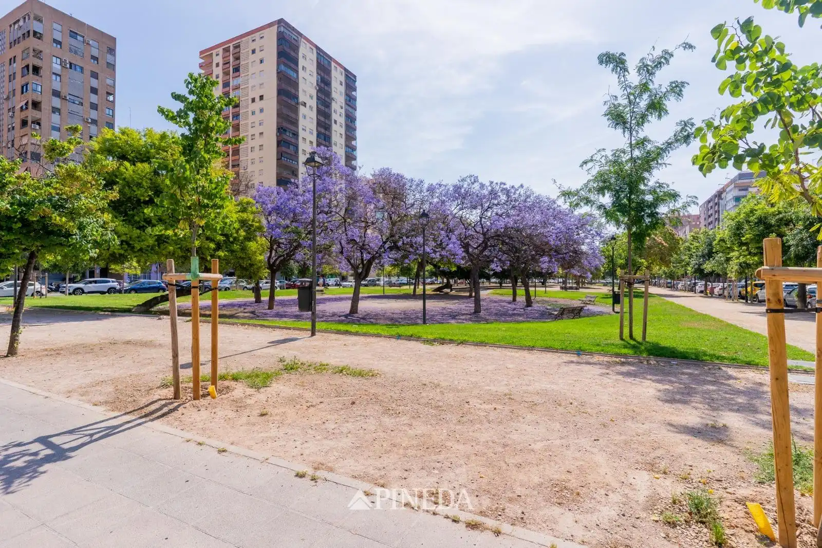 Exterior view of Flat for sale in Valencia  with Air Conditioner and Heating